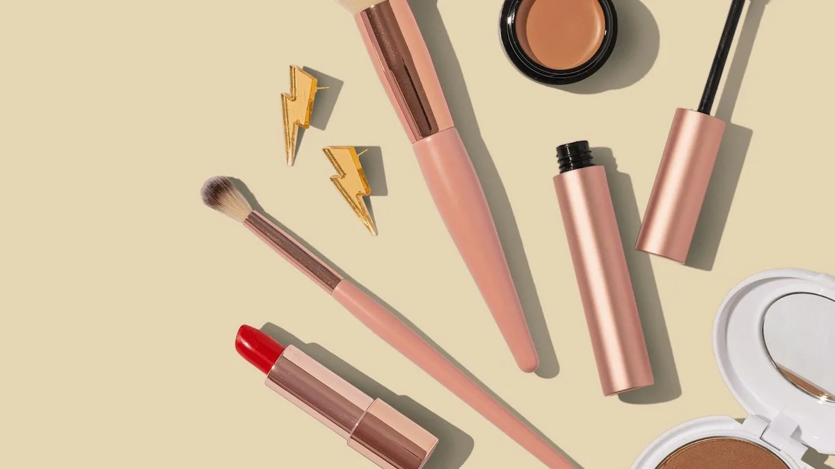 Delineado E Batom Vermelho: 10 Dicas para seu Estilo
